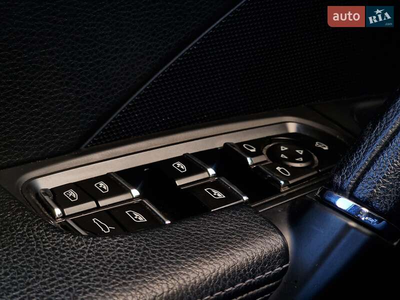 Внедорожник / Кроссовер Porsche Cayenne 2011 в Одессе