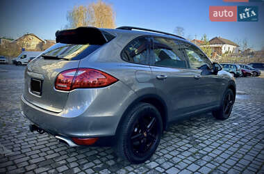 Позашляховик / Кросовер Porsche Cayenne 2013 в 