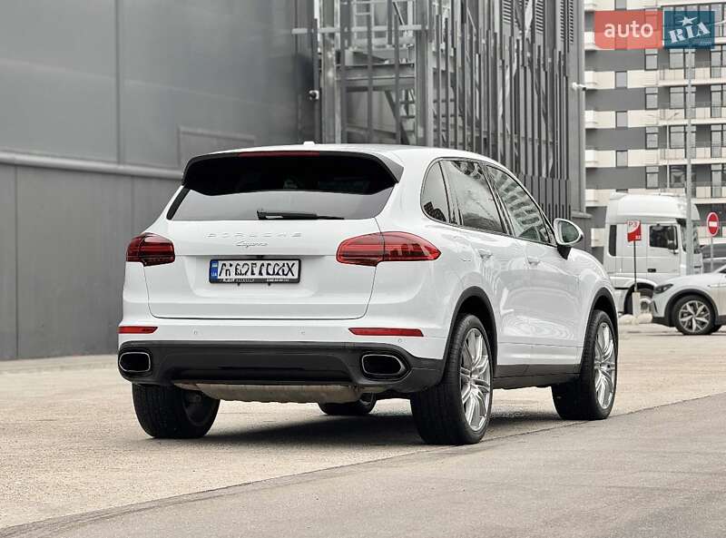 Внедорожник / Кроссовер Porsche Cayenne 2017 в Житомире
