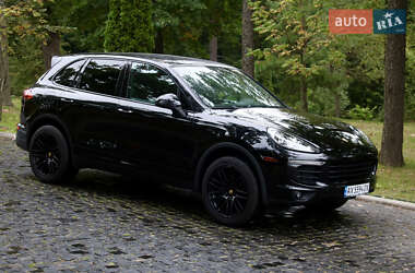 Внедорожник / Кроссовер Porsche Cayenne 2015 в Киеве