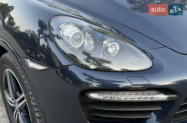 Позашляховик / Кросовер Porsche Cayenne 2012 в 