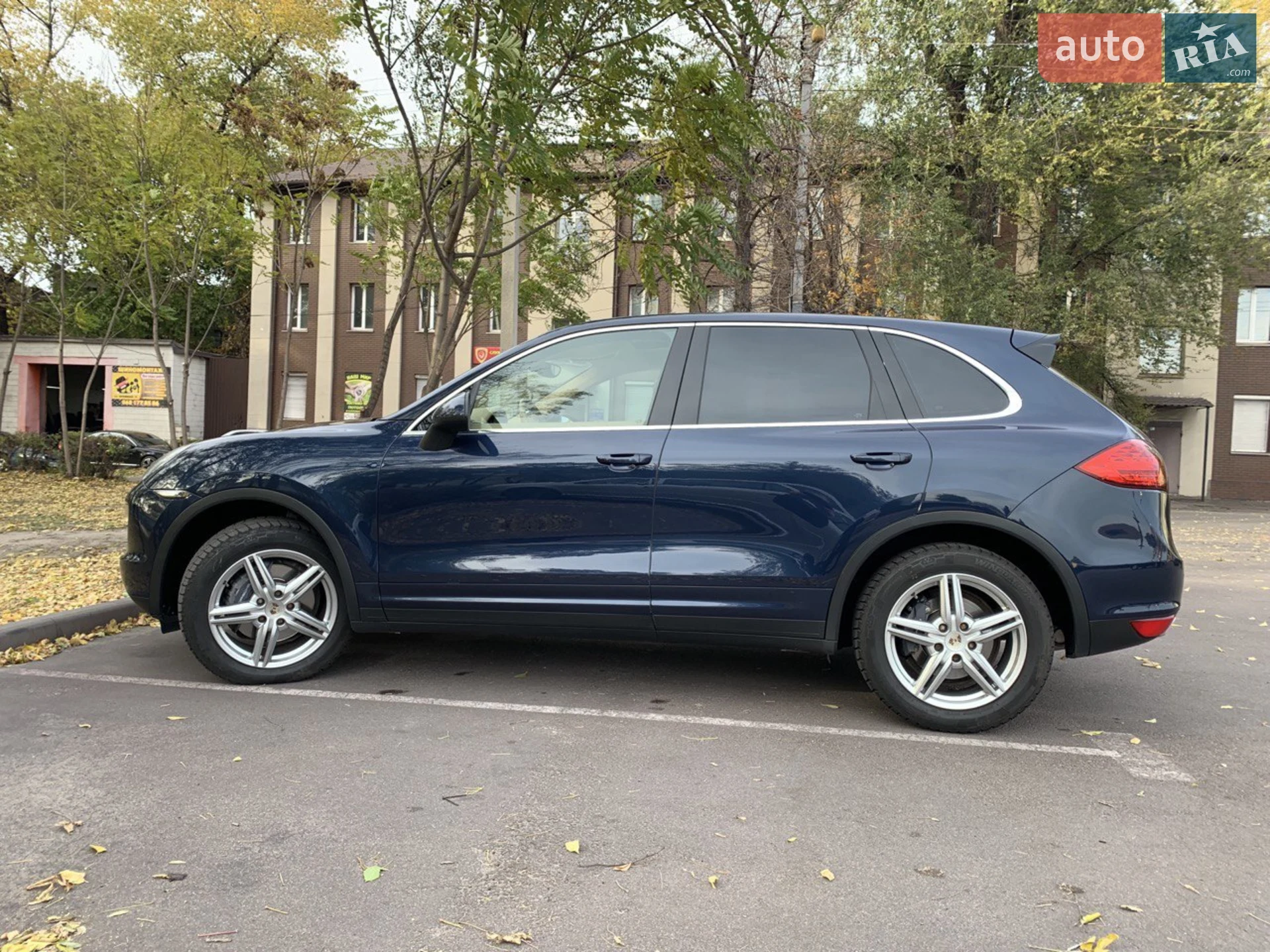2011 Porsche Cayenne - мініатюра 2