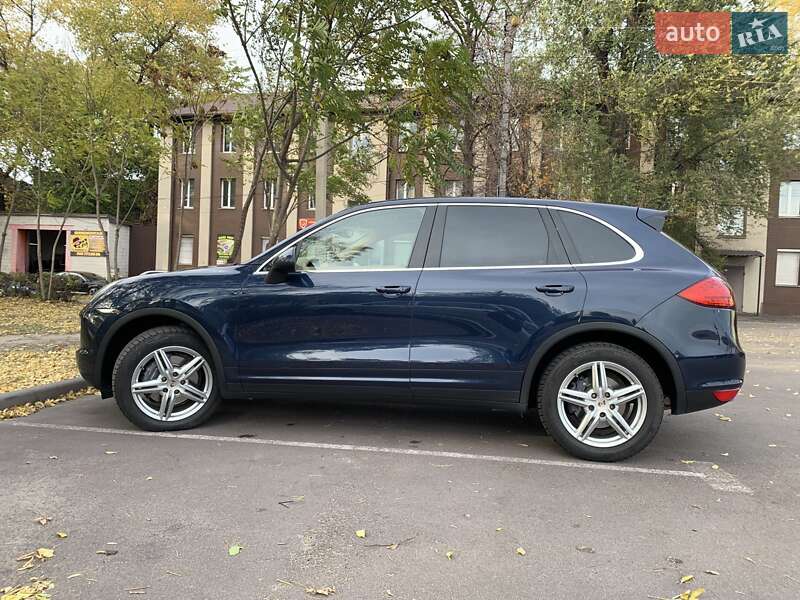 Позашляховик / Кросовер Porsche Cayenne 2011 в Кам'янському