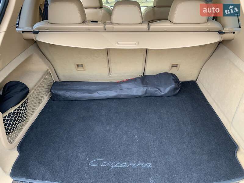 Позашляховик / Кросовер Porsche Cayenne 2011 в Кам'янському