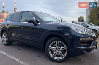 Позашляховик / Кросовер Porsche Cayenne 2011 в 