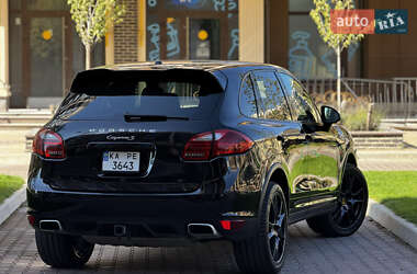 Позашляховик / Кросовер Porsche Cayenne 2012 в 