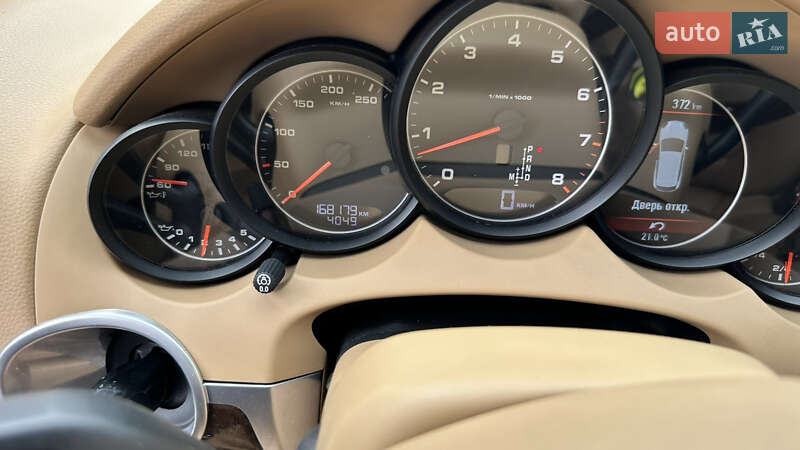 Позашляховик / Кросовер Porsche Cayenne 2012 в Києві