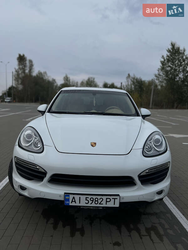Позашляховик / Кросовер Porsche Cayenne 2014 в Сумах