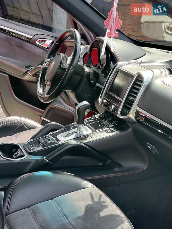 Внедорожник / Кроссовер Porsche Cayenne 2013 в Тячеве