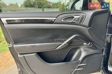 Внедорожник / Кроссовер Porsche Cayenne 2011 в 