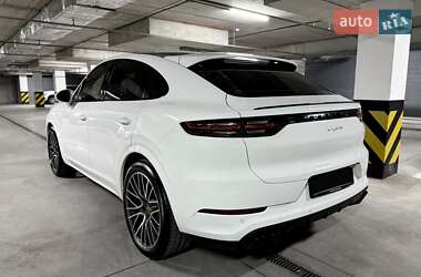 Внедорожник / Кроссовер Porsche Cayenne 2019 в 
