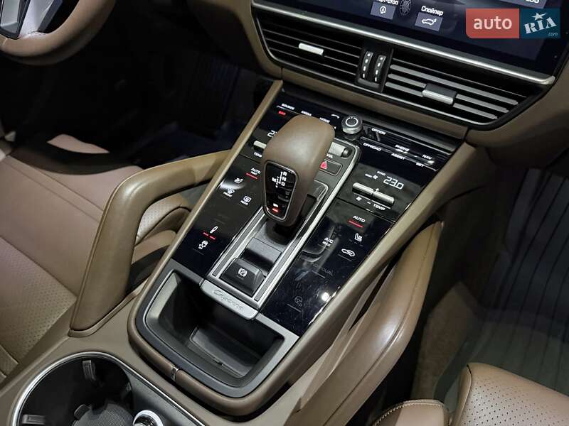 Позашляховик / Кросовер Porsche Cayenne 2019 в Дніпрі