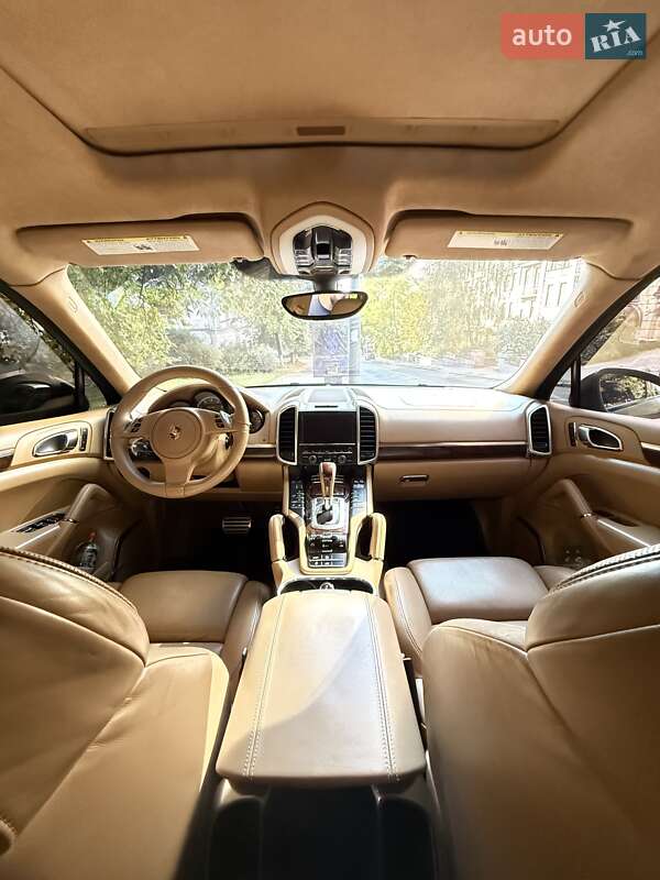Позашляховик / Кросовер Porsche Cayenne 2010 в Києві