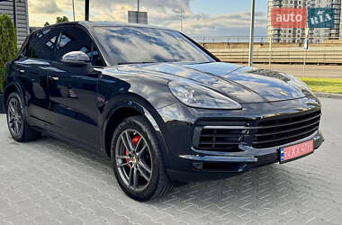 Внедорожник / Кроссовер Porsche Cayenne 2019 в Киеве