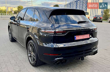 Позашляховик / Кросовер Porsche Cayenne 2019 в 