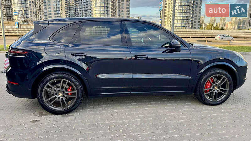 Позашляховик / Кросовер Porsche Cayenne 2019 в Києві