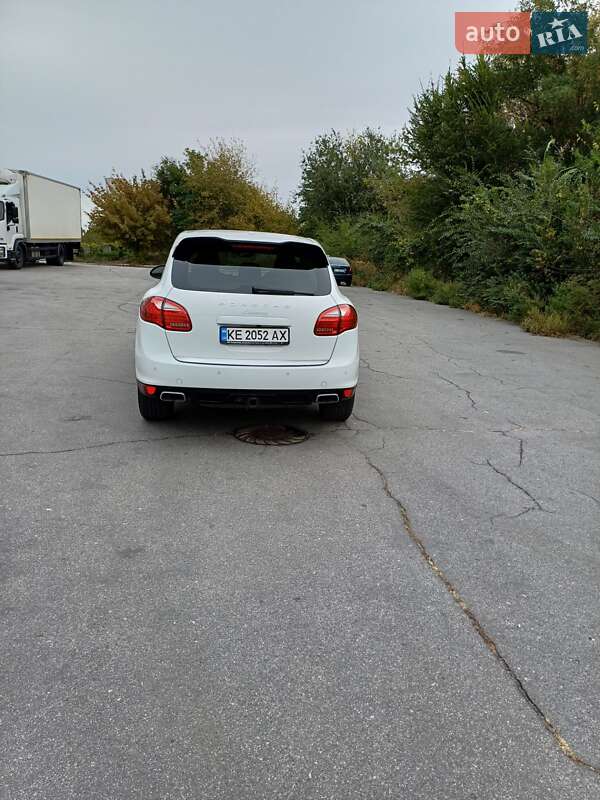 Позашляховик / Кросовер Porsche Cayenne 2013 в Дніпрі