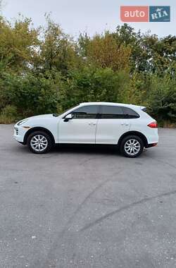 Позашляховик / Кросовер Porsche Cayenne 2013 в 