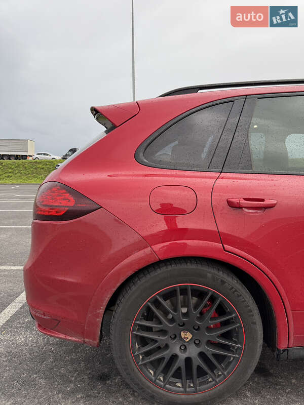 Внедорожник / Кроссовер Porsche Cayenne 2013 в Львове