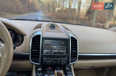 Позашляховик / Кросовер Porsche Cayenne 2015 в 