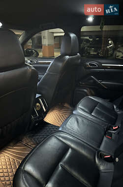 Позашляховик / Кросовер Porsche Cayenne 2013 в 
