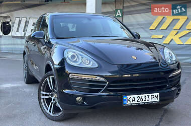 Позашляховик / Кросовер Porsche Cayenne 2012 в 