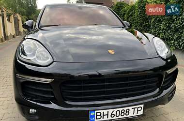 Позашляховик / Кросовер Porsche Cayenne 2015 в Одесі