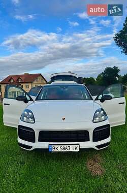 Позашляховик / Кросовер Porsche Cayenne 2020 в 