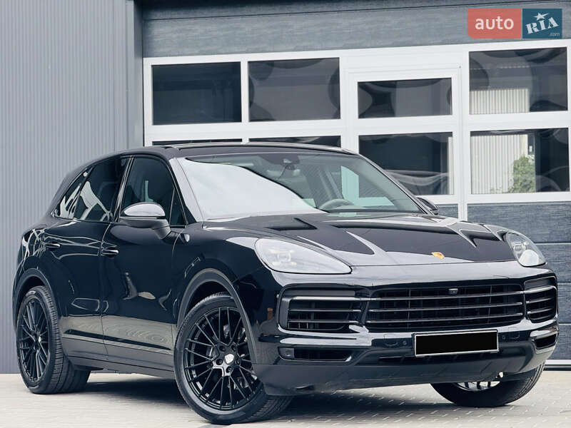 Позашляховик / Кросовер Porsche Cayenne 2018 в Мукачевому