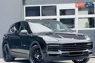 Внедорожник / Кроссовер Porsche Cayenne 2018 в 