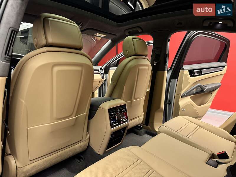 Позашляховик / Кросовер Porsche Cayenne 2020 в Києві