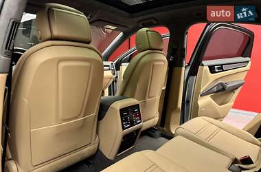 Позашляховик / Кросовер Porsche Cayenne 2020 в 