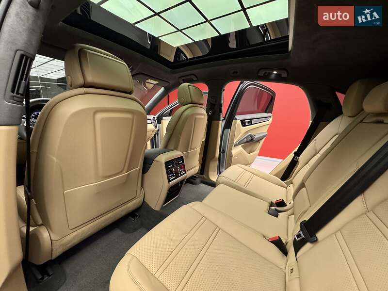 Позашляховик / Кросовер Porsche Cayenne 2020 в Києві