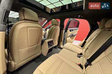 Позашляховик / Кросовер Porsche Cayenne 2020 в 