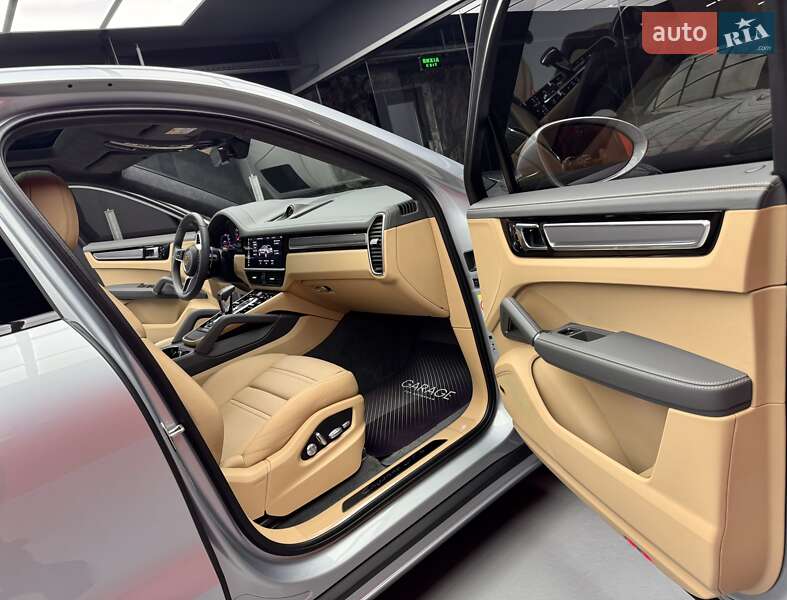 Позашляховик / Кросовер Porsche Cayenne 2020 в Києві