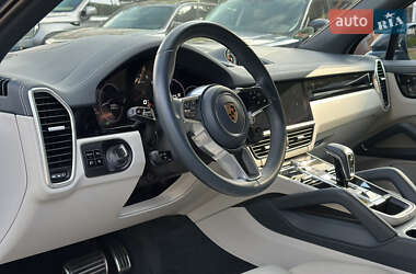 Позашляховик / Кросовер Porsche Cayenne 2019 в 