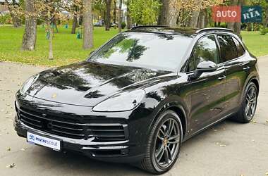 Внедорожник / Кроссовер Porsche Cayenne 2018 в Киеве