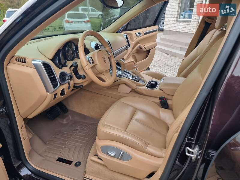 Внедорожник / Кроссовер Porsche Cayenne 2013 в Смеле