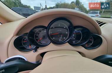 Внедорожник / Кроссовер Porsche Cayenne 2013 в 