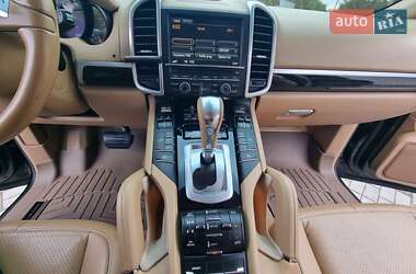Внедорожник / Кроссовер Porsche Cayenne 2013 в 