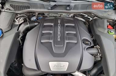 Внедорожник / Кроссовер Porsche Cayenne 2013 в 