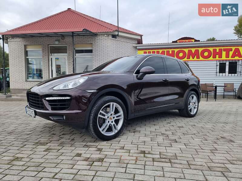 Внедорожник / Кроссовер Porsche Cayenne 2013 в Смеле