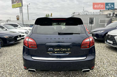 Внедорожник / Кроссовер Porsche Cayenne 2011 в 