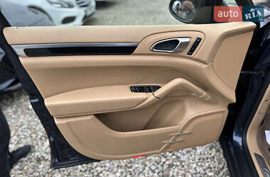 Внедорожник / Кроссовер Porsche Cayenne 2011 в 