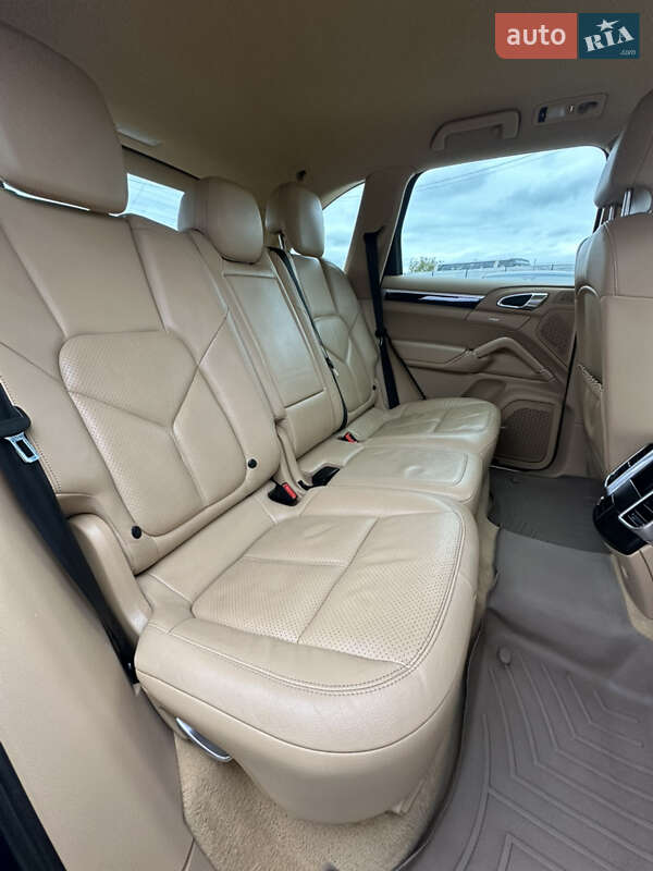 Внедорожник / Кроссовер Porsche Cayenne 2011 в Ивано-Франковске фото 37 Внедорожник / Кроссовер Porsche Cayenne 2011 в Ивано-Франковске