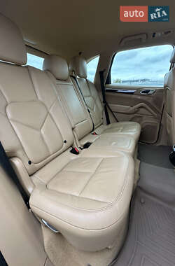 Внедорожник / Кроссовер Porsche Cayenne 2011 в 