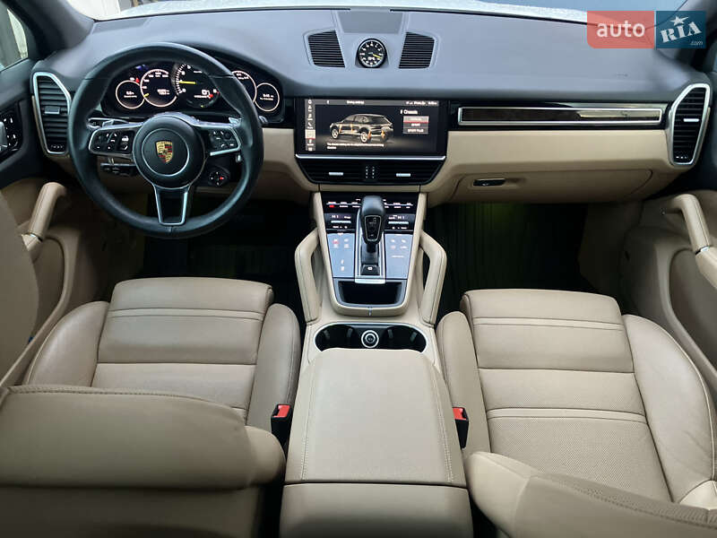 Внедорожник / Кроссовер Porsche Cayenne 2019 в Львове