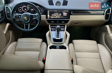 Внедорожник / Кроссовер Porsche Cayenne 2019 в 
