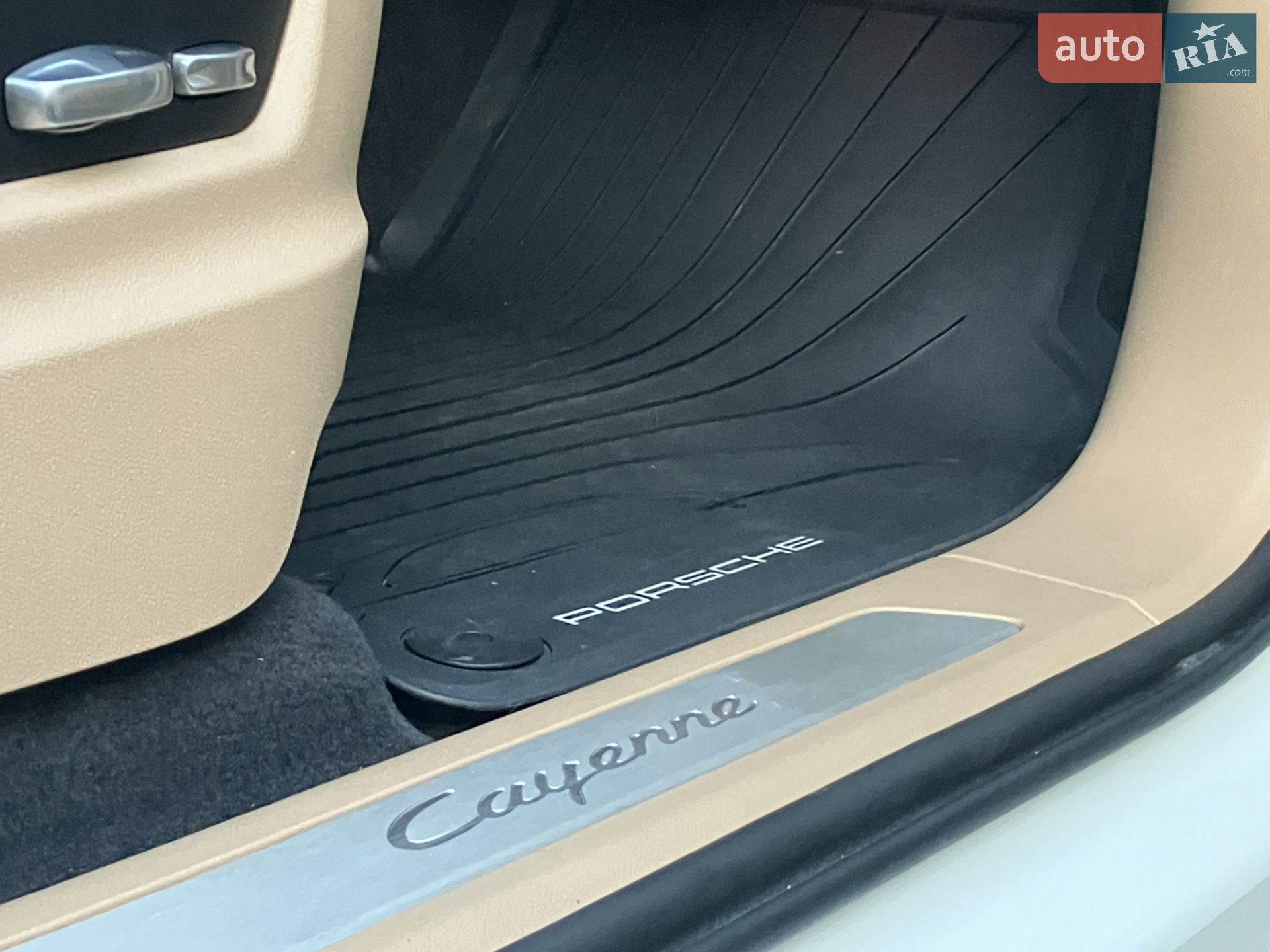2019 Porsche Cayenne - мініатюра 17