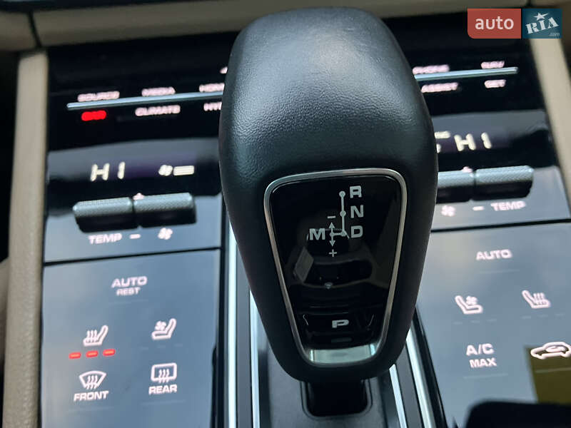 Внедорожник / Кроссовер Porsche Cayenne 2019 в Львове